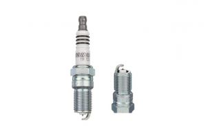 NGK 3690 - Zapaľovacia sviečka -